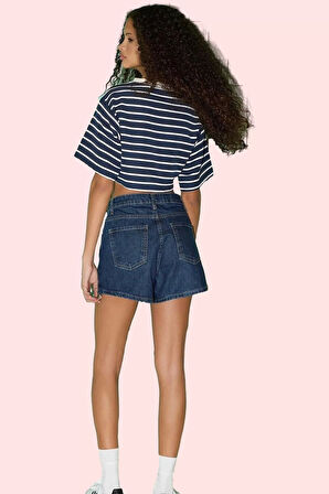Kadın Yazlık Şort Pamuk Denim City Short Kalıp Rahat ve Şık Günlük Kullanım Modern Tasarım