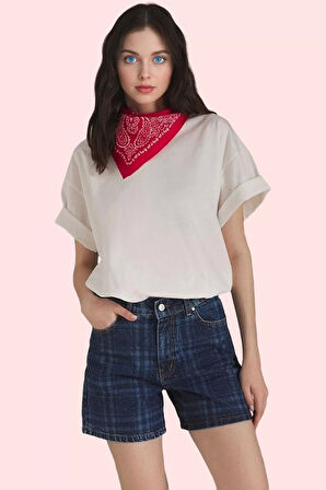 Kadın Pamuk Denim Şort Normal Bel Düz Desenli Şık Günlük Tasarım Yaz Aylarının Vazgeçilmezi
