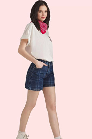 Kadın Pamuk Denim Şort Normal Bel Düz Desenli Şık Günlük Tasarım Yaz Aylarının Vazgeçilmezi