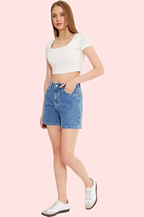 Kadın City Short Denim Şort Pamuk Rahat ve Şık Yaz Kombinleri Günlük Kullanım Modern Tasarım