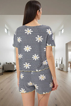 Çiçekli Desenli Rahat Viskoz Pijama Takımı Baby Overlok Detaylı Kısa Kollu Yazlık Özenle Seçilmiş