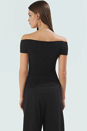 Örme Kumaştan Carmen Yaka Bluz Kısa Kollu Regular Kalıp Yazlık Kaliteli İşçilik