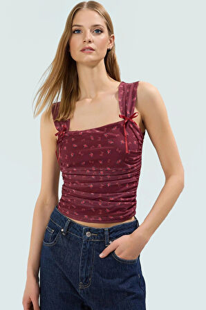 Basic Crop Bluz Örme Tül Kumaş Kare Yaka Günlük Stil Modern Konforlu Kesim Seçkin Malzeme