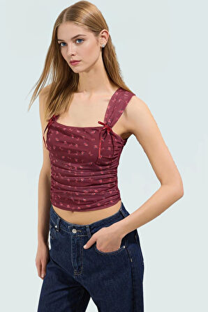 Basic Crop Bluz Örme Tül Kumaş Kare Yaka Günlük Stil Modern Konforlu Kesim Seçkin Malzeme