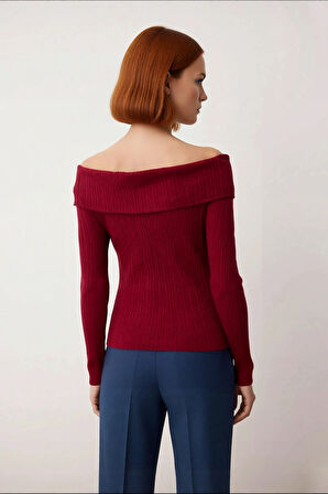 Kadın Modern Carmen Yaka Fitted Akrilik Triko Uzun Kollu Kazak Gündüzden Geceye Kusursuz Şıklık