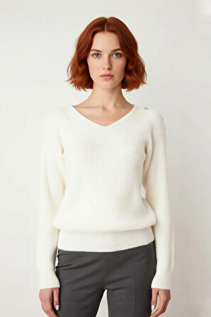 Kadın Regular Kalıp Yumuşak Dokulu Bisiklet Yaka Taş Detaylı Triko Kazak Kış Sezonu İçin Modern