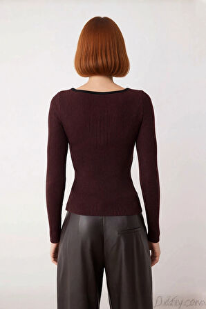 Kadın Basic Fitilli Triko Kazak Standart Kol Havuz Yaka İnce Yapısıyla Gün Boyu Konfor Sağlar