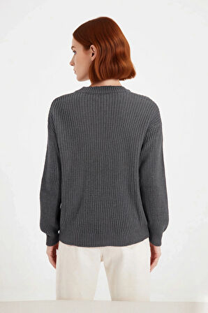 Kadın Akrilik Regular Kalıp Triko Kazak V Yaka Ajurlu Düşük Kol Kışın Günlük Kullanım İçin İdeal.