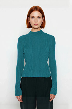 Kadın Uzun Kollu Dik Yaka Fitilli Triko Kazak Fitted Kesim Casual Giyim İçin İdeal Basic Model