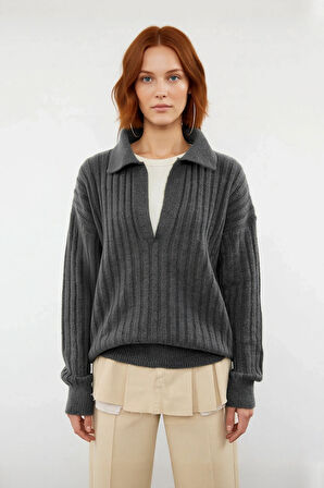 Modern Kadın Oversize Polo Yaka Triko Kazak Rahat Düşük Kol Fitilli Dokusuyla Kış Gardırobunuzun