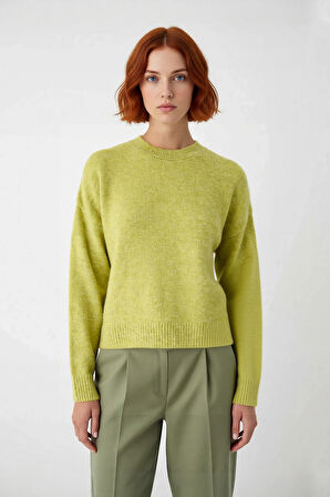 Kadın Modern Oversize Triko Kazak Bisiklet Yaka Düşük Kol Rahat Ve Şık Görünüm Sağlar Kaliteli