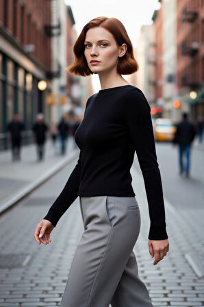 Kadın Düz Siyah Fitted Triko Kazak Kayık Yaka Detayıyla Şık Bir Temel Parça Günlük Stile Zarafet