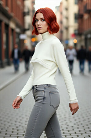 Kadın Regular Kalıp Orta Kalın Triko Kazak Bluz Takımı Düşük Kol Püsküllü Dik Yaka Kış Modası