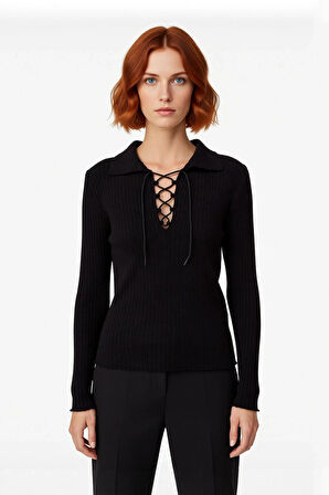 Kadın Siyah Fitted Triko Bluz Polo Yaka Bağlamalı Detaylı Kış Sonbahar Şıklığının Anahtarı