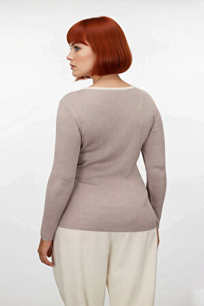 Kadın Bej Triko Kazak Fitted Kesim Polyester Fitilli Çift Katman Görünümlü Günlük Şık İnce Yapı