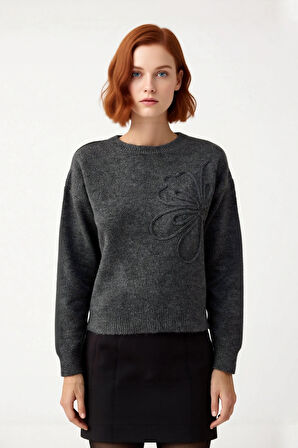 Kadınlara Özel Bisiklet Yaka Nakışlı Çiçekli Gri Triko Kazak Günlük Kış Stili Kaliteli Şık