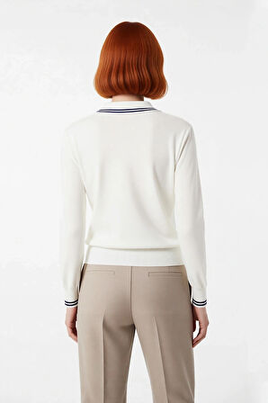 Kadın Triko Kazak İnce Yapılı Regular Kesim Polo Yaka Standart Kollu Şık ve Modern Tasarım