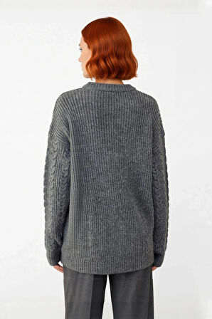 Kadın Rahat Kalıp Saç Örgü Detaylı Bisiklet Yaka Triko Kazak Soğuk Havalar İçin Şık Ve Konforlu