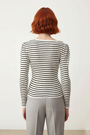 Şık Kadın Ekru Çizgili Kare Yaka Uzun Kol Fitted Triko Kazak %100 Akrilik Bahar Stili Kaliteli