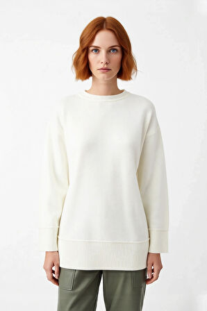 Kadın Boxy Kalıp Düşük Kol Bisiklet Yaka Triko Kazak Rahat ve Modern Kış Kombinleri İçin Kaliteli