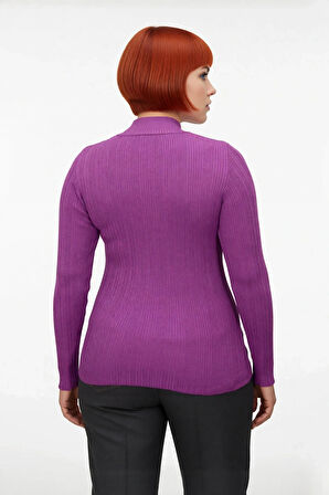 Kadın Mor Uzun Kollu Dik Yaka Triko Kazak Kış Aylarında Modern ve Rahat Bir Görünüm Sunuyor.