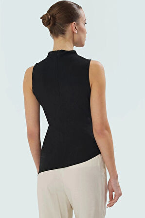 Fitted Dik Yaka Bluz Polyester Örme Kumaş Asimetrik Kısa Kollu Özenle Seçilmiş