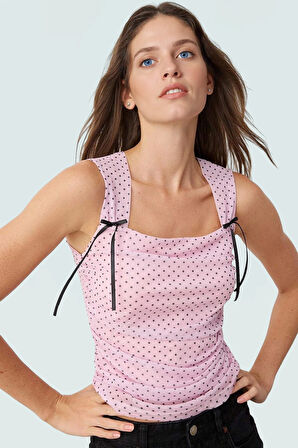 Basic Crop Bluz Örme Tül Kumaş Kare Yaka Günlük Stil Modern Konforlu Kesim Seçkin Malzeme