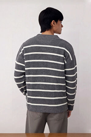 Casual Erkek Kalın Triko Dokulu Bisiklet Yaka Çizgili Oversize Selanik Kışlık Kazak Modeli