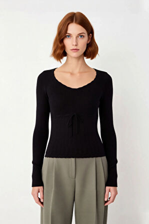 Kadın Triko Fitted Havuz Yaka İnce Yapılı Crop Kesim Bağlama Detaylı Günlük Şık Uzun Kol Kazak