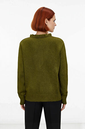 Kadın Yumuşak Dokulu Triko Kazak Regular Kalıp Uzun Kollu Bisiklet Yaka Detaylı Günlük Giyim Şıklığı