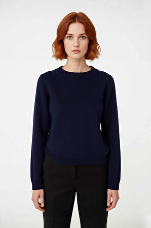 Kadın Regular Boy Orta Kalınlıkta Rahat Oversize Triko Kazak Şık Yan Düğme Detaylarıyla Öne Çıkıyor