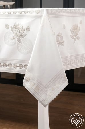 Nilüfer Lüx Jakar Kumaş Taş Masa Örtüsü Dikdörtgen 160x220 Cm  1088