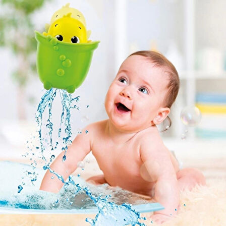 Saklanan su arkadaşlarıyla banyo aktivitelerinde eğitici ve duyu gelişimi