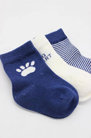 Göz alıcı renkleriyle ayak gelişimini destekleyen soket çorap takımı