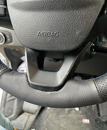 FORD FOCUS 4 ARACA ÖZEL DİKMELİ DİREKSİYON KILIFI(MAVİ İPLİ)