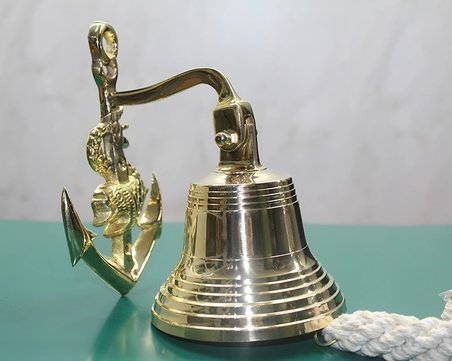 Hediyelik Pirinç Duvara Asmalı Çapalı Çan 6098