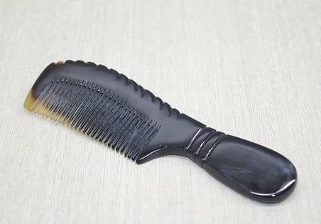 Hediyelik Tutmalı Kemik Tarak Alk4034