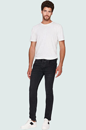 Erkek Koleksiyonu Pamuk Denim Pantolon Dar Kesim Günlük Stil Yaz Aylarının Vazgeçilmezi