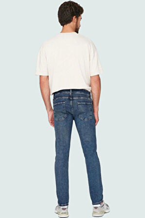 Erkek Koleksiyonu Pamuk Denim Pantolon Dar Kesim Günlük Stil Yaz Aylarının Vazgeçilmezi