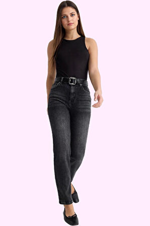 Kadın Mom Jean Pantolon Rahat Kesim Denim Kumaş Günlük Kullanım Yaz Aylarının Vazgeçilmezi