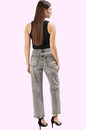Kadın Uzun Boy Straight Jean Pantolon Denim Kumaş Rahat Günlük Kombin Yaz Aylarının Vazgeçilmezi