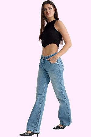 Kadın Pamuk Denim Flare Jean Düşük Bel Günlük Dayanıklı Malzeme Yaz Aylarının Vazgeçilmezi