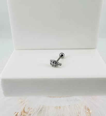 Rodyum Zirkon Taşlı Uç Kısmı : Pirinç Kıkırdak Bar Uzunluğu : 6 Mm / Bar Kalınlığı 0.8 Mm / Top Boyu 3 Mm - Pt0016