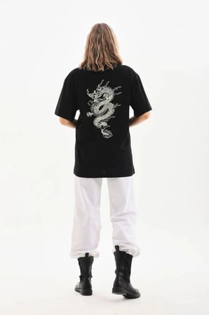 Kadın Kısa Kol Yazlık Tişört Bisiklet Yaka Ejderha Baskılı T-Shirt - Siyah