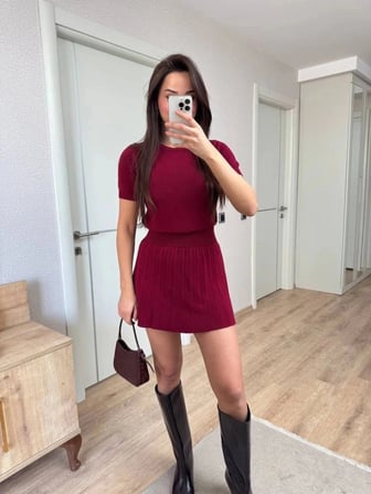 Kadın Kısa Kollu Bluz Mini Etekli ikili Takım Triko - Bordo