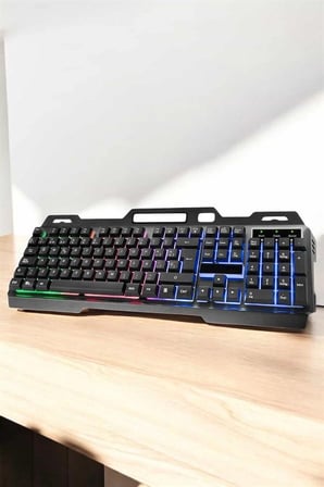 Led Işıklı  Klavye Usb Girişli Rgb Işıklı Q Klavye Mouse Hediyeli