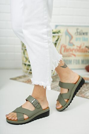 Freya Çapraz Toka Detaylı Casual Terlik