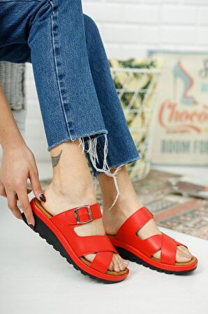 Freya Çapraz Toka Detaylı Casual Terlik