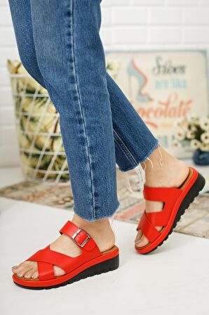 Freya Çapraz Toka Detaylı Casual Terlik