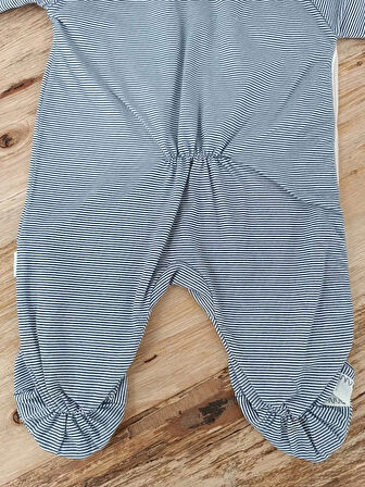 0-3 3-6 Ay Papyonlu Çizgi Desen Çıtçıt Kapama Kasketli Erkek Bebek Tulumu Lacivert